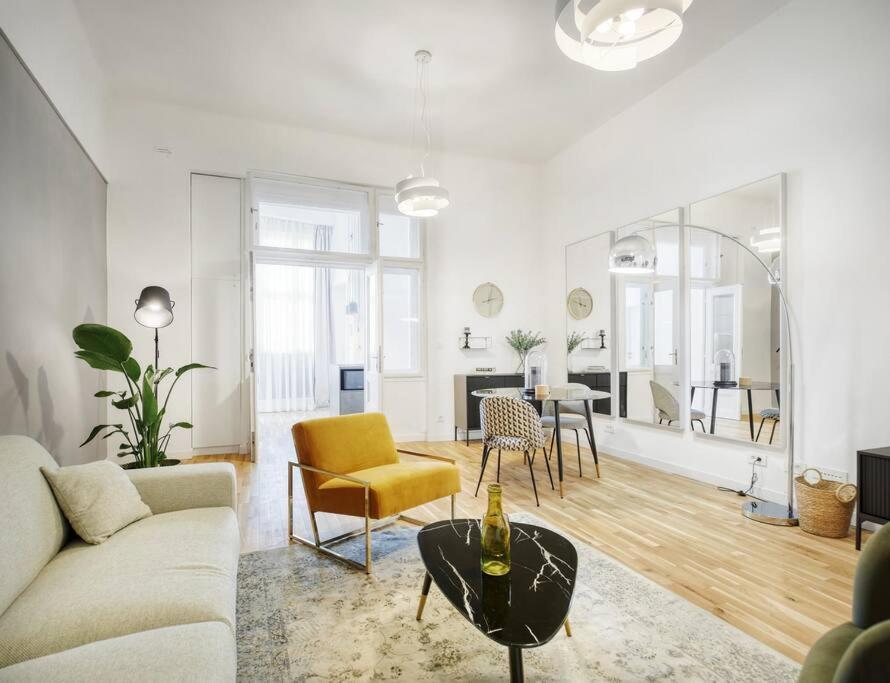 Agravista Main Square Residence By Irundo Zagreb Luaran gambar